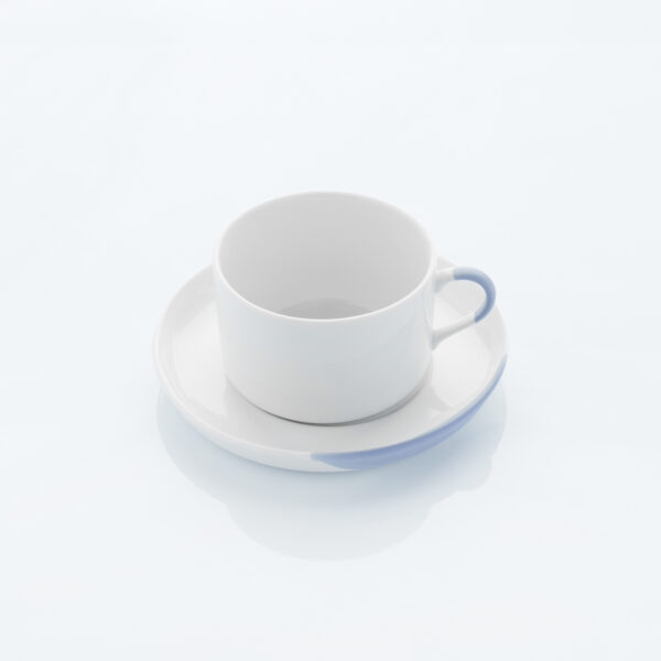 BASE cup tea + saucer